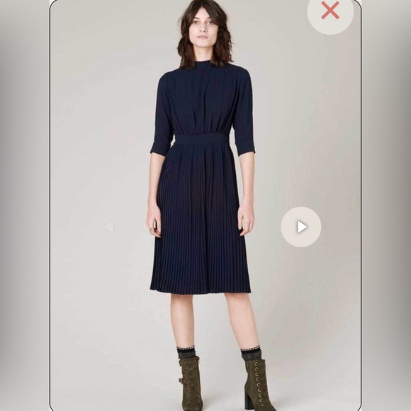 Sessun Arkadelphia pleated navy dress - Picture 2 of 11